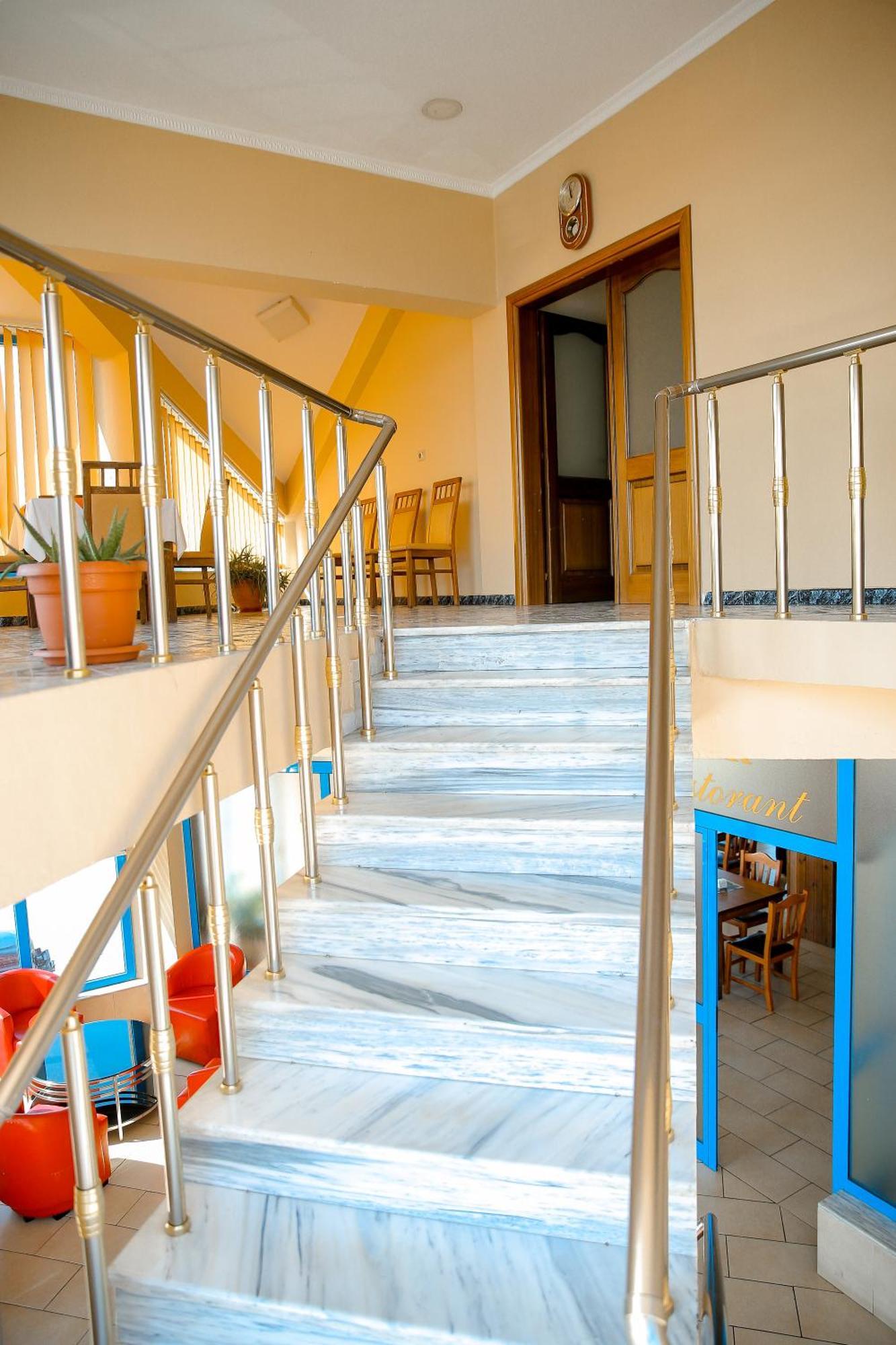 Hotel Ambasador Bahcallek Bagian luar foto