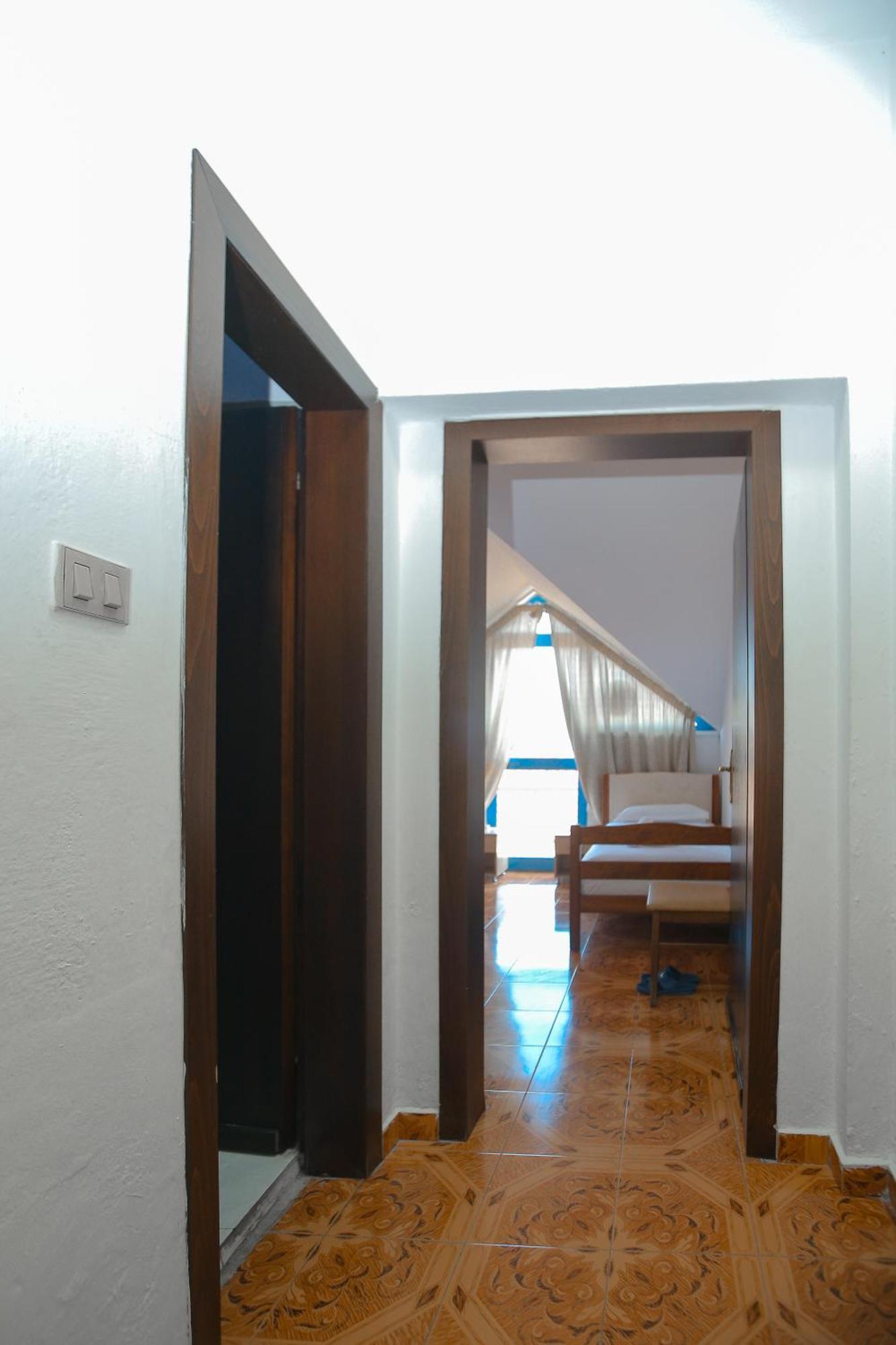 Hotel Ambasador Bahcallek Bagian luar foto